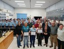 Câmara de Itapejara D' Oeste Homenageia Escola Cívico-Militar Irmão Isidoro Dumont em Sessão Emocionante