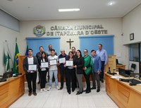 Itapejara D' Oeste Celebra Excelência Educacional: Câmara Homenageia Alunos e Colégio Castelo Branco